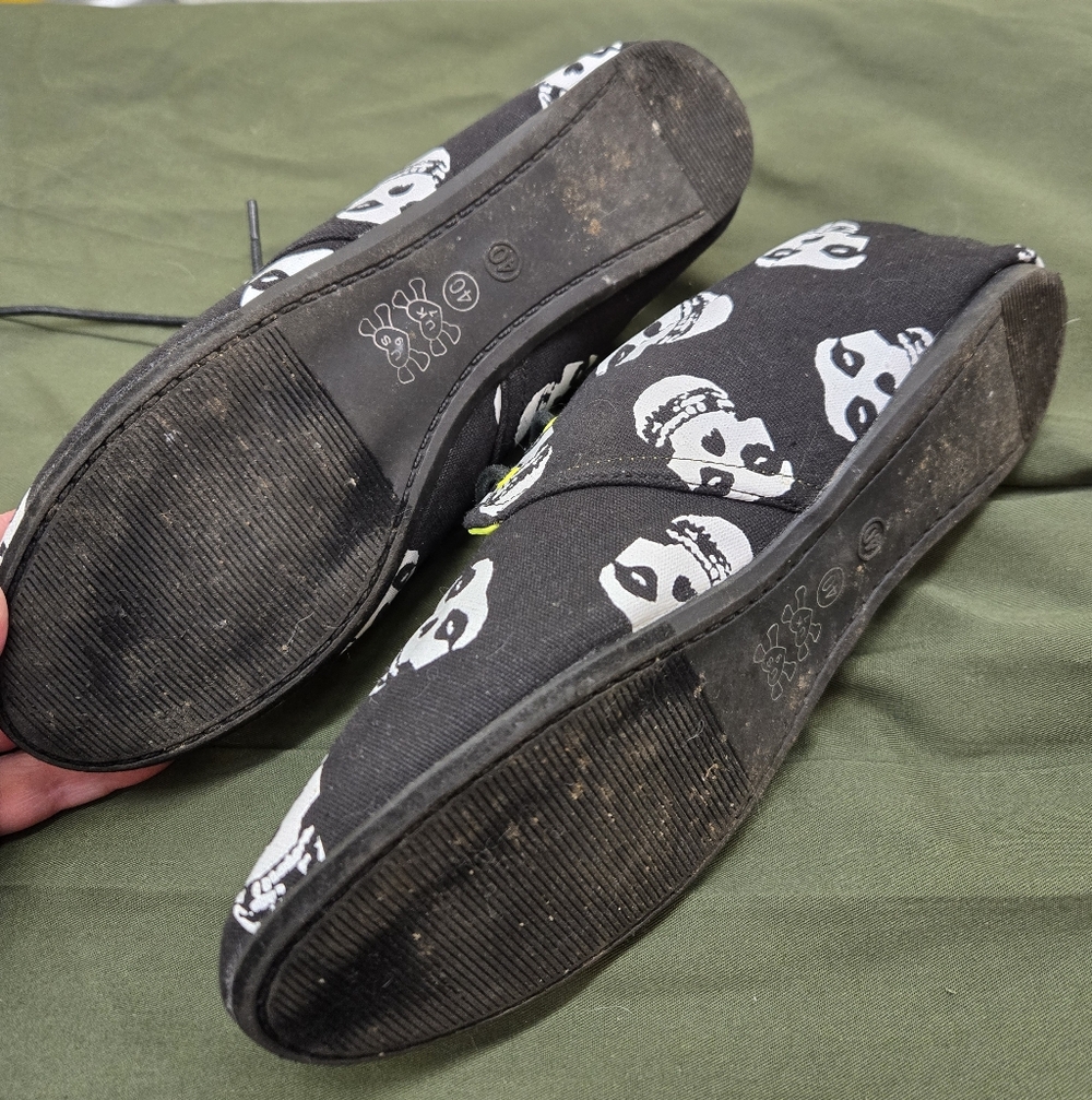 Iron Fist Misfits Skull Shoes Flats - Picture 7 of 7